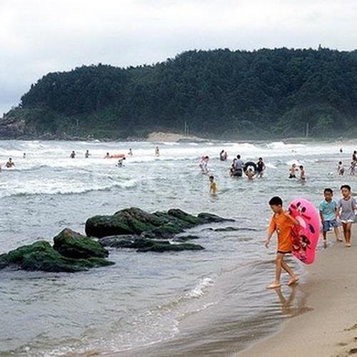 설악해수욕장: 조용하고 한적한 해변의 매력