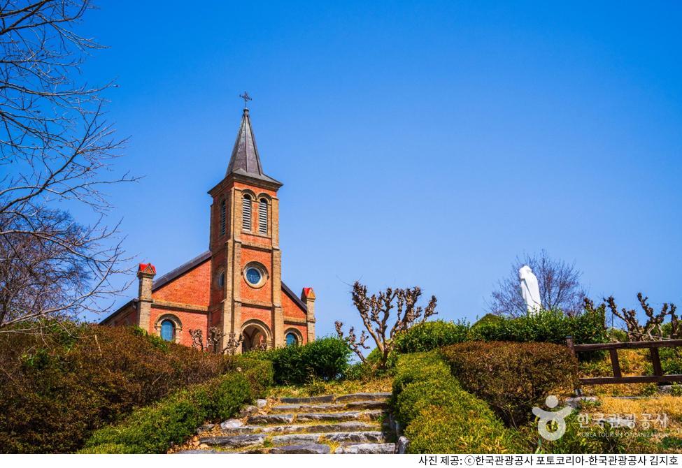 대구 근교 가볼만한곳 칠곡 가실성당｜드라마·영화 촬영지 감성부터 단풍 명소·역사 이야기·배롱나무 포토존까지